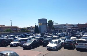 Parcheggi a Fiumicino - Una Soluzione Comoda per le Auto dei Viaggiatori.