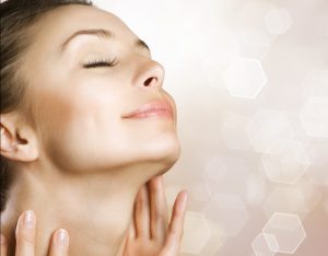 Effetto Lifting - Come Mantenere un Aspetto Giovane con Trattamenti Specifici per il Viso.